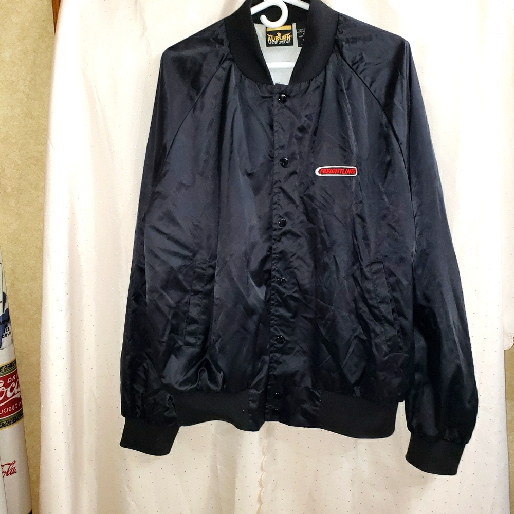 Windbreaker by Auburn for Freightliner